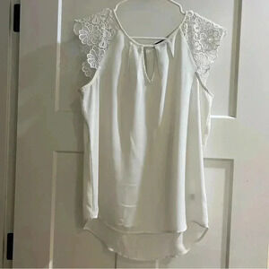 Express Women’s White Lace Sleeveless Blouse Size Small